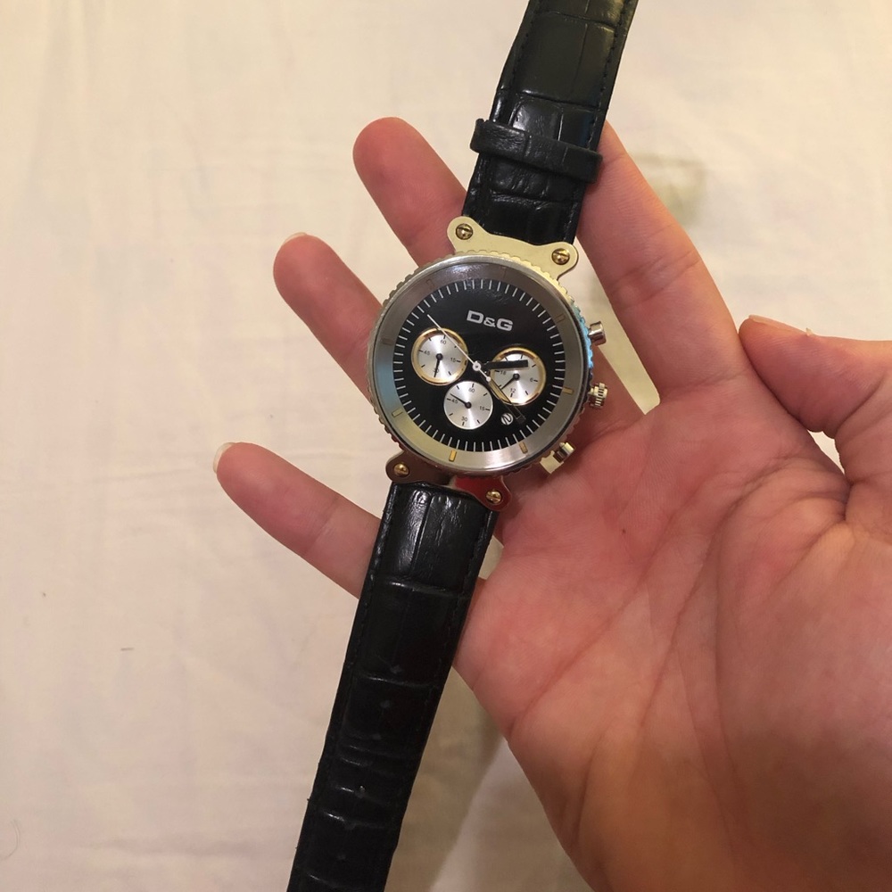 Men’s dolce & gabbana watch - Picture 2 of 5